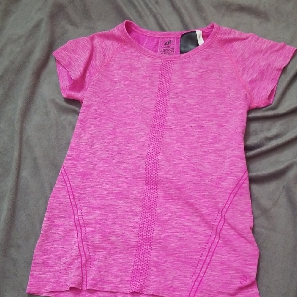 H&M sports shirt kids